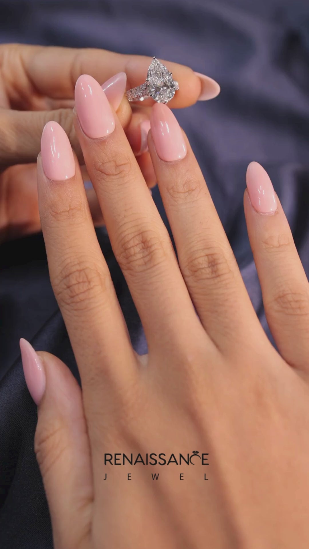 White gold Pear Cut Diamond Pavé Band Solitaire with Four-Prong Setting 5