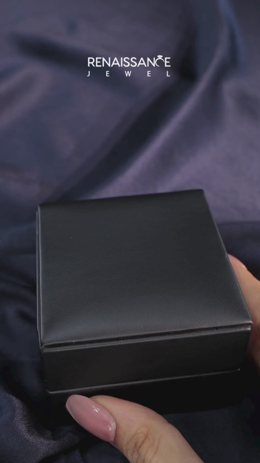 Yellow gold Radiant Cut Solitaire Diamond Ring with Four-Prong Setting and Classic Band 5