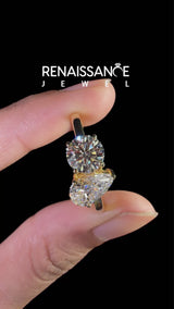 Yellow gold Round and Pear Toi Moi Ring with Prong Setting and Plain Band