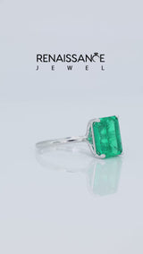 Silver Emerald Cut Emerald Solitaire Engagement Ring with Round Band and Four-Prong Setting