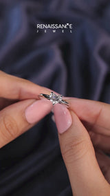 10K White Gold 1.02 Carat D VS1 Heart Cut Solitaire Engagement Ring with Round Band and Four-Prong Setting