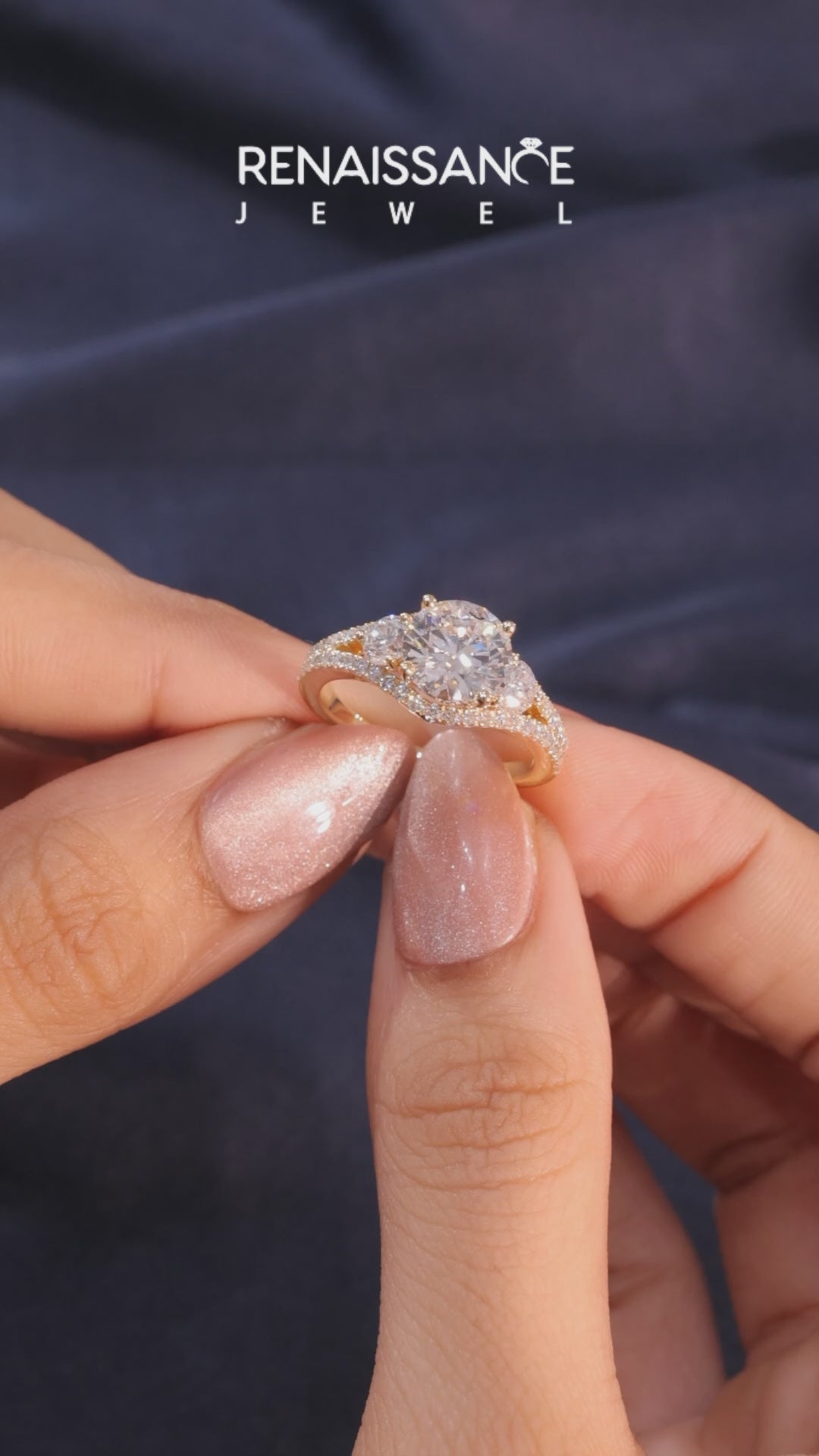 Yellow gold Round Brilliant Three-Stone Diamond Ring with Pavé Band and Prong Setting_5