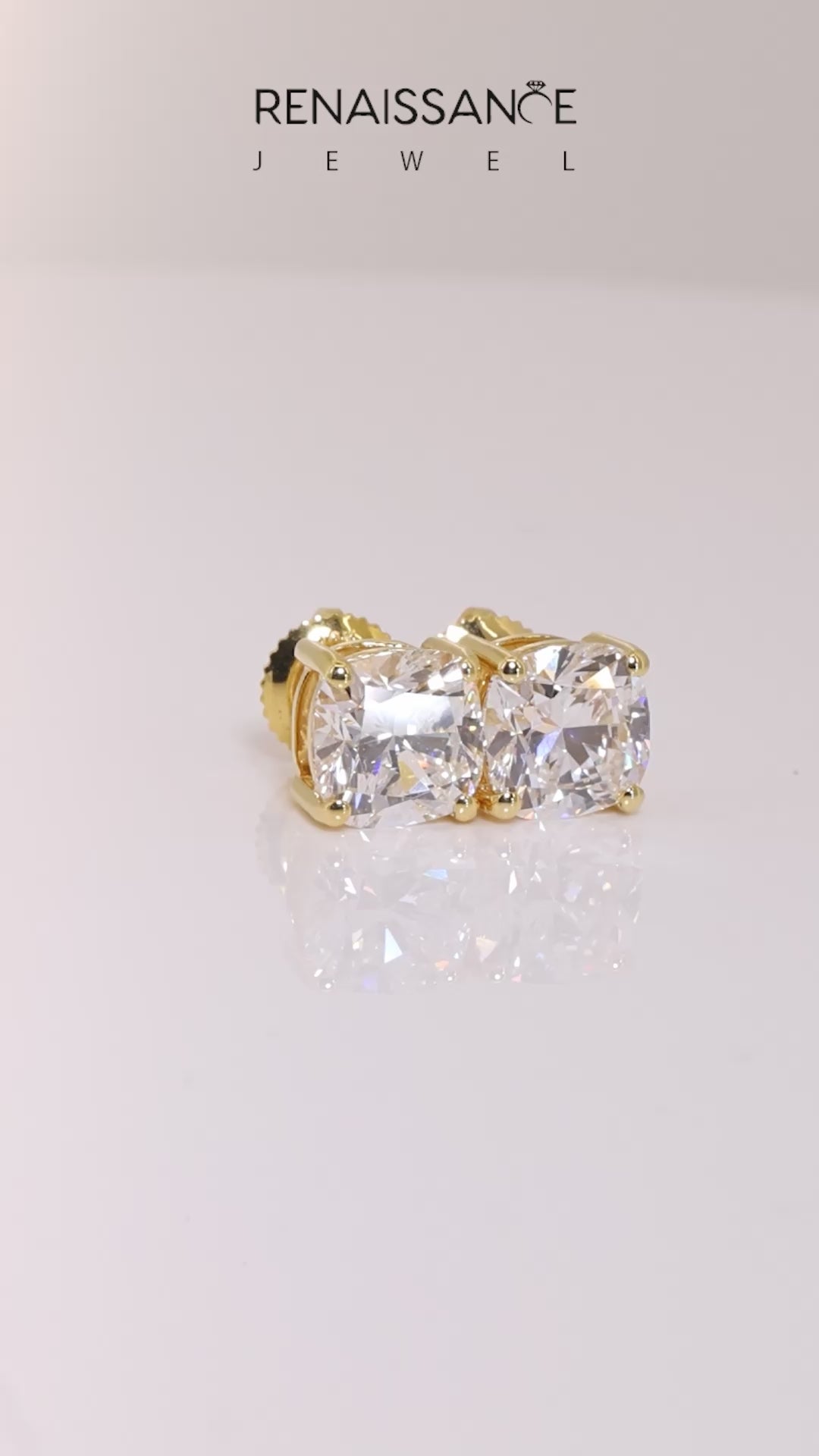Yellow gold Cushion Brilliant Diamond Stud Earrings_53