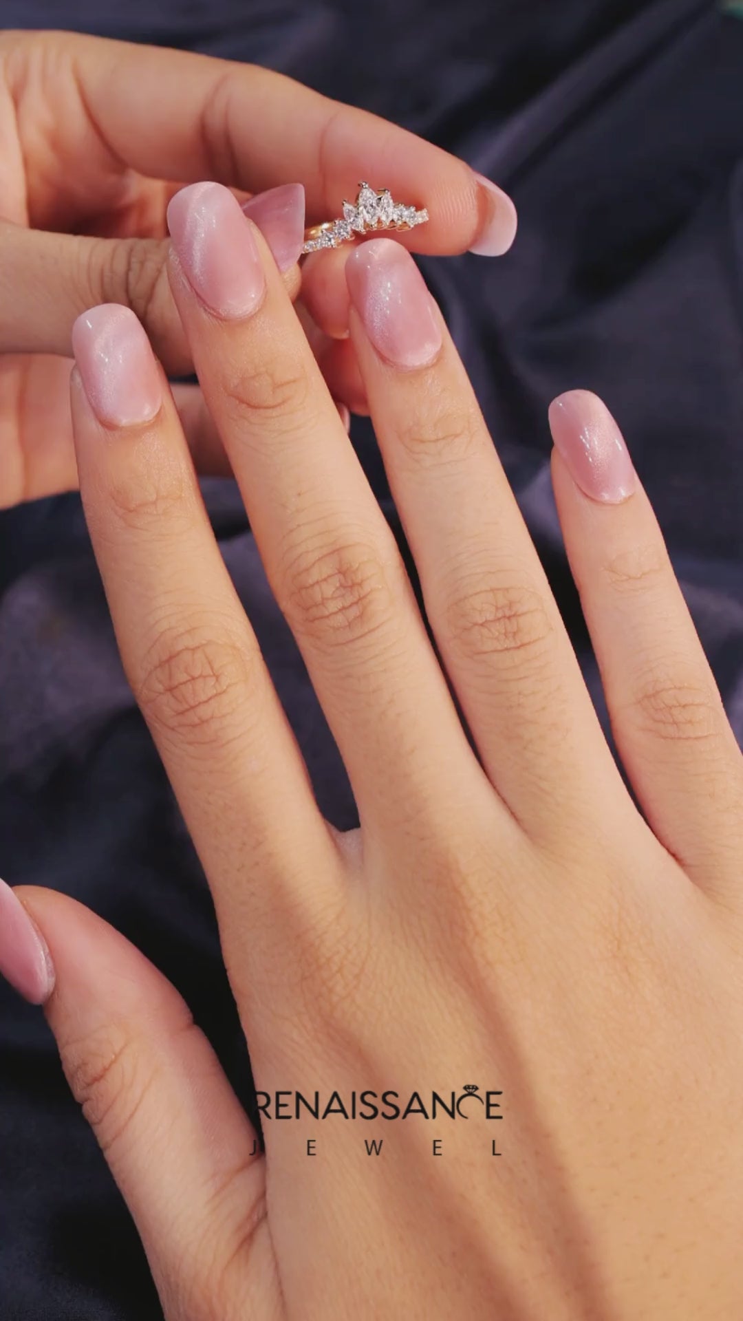 Yellow gold Marquise Cluster Diamond Pavé Band with Prong Setting 3