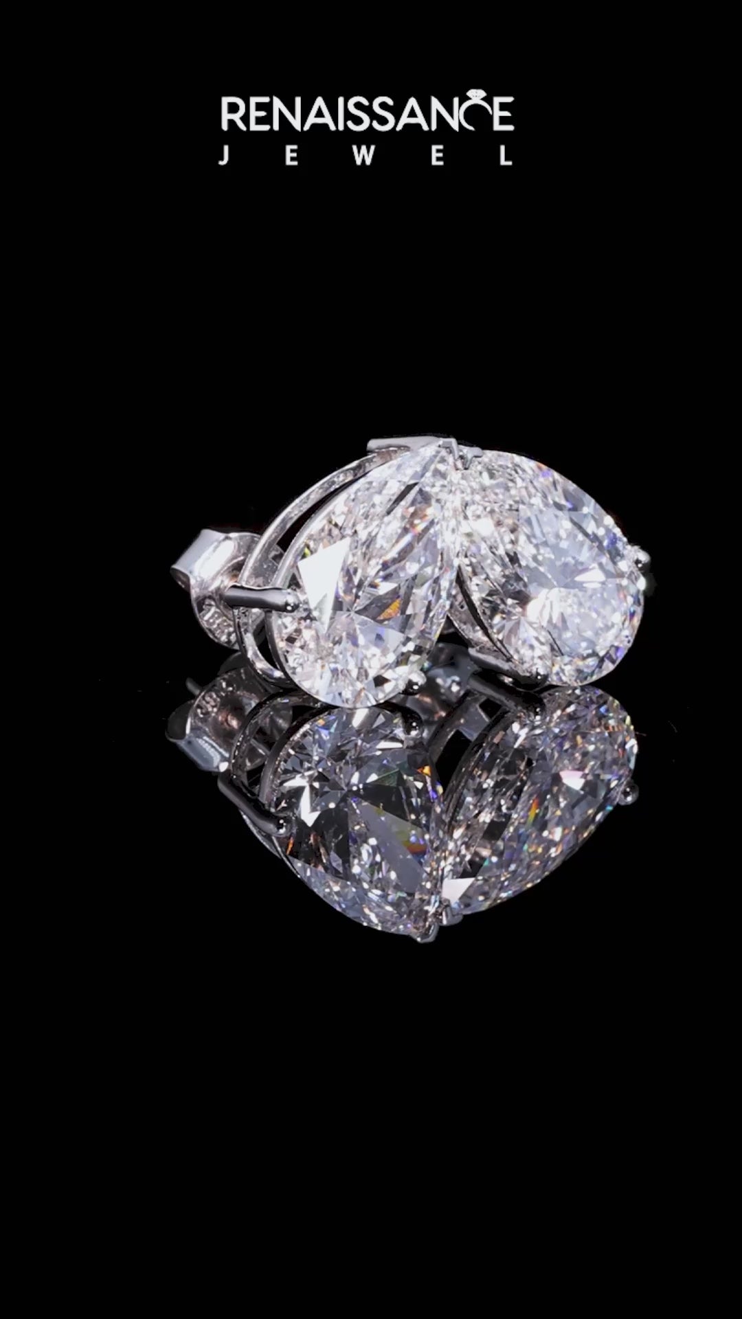 White gold Pear Brilliant Diamond Stud Earrings_40