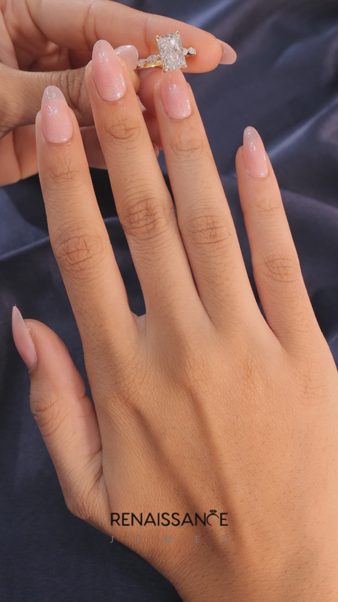 White gold Radiant Solitaire Marquise Side Stone Prong Setting Ring_39