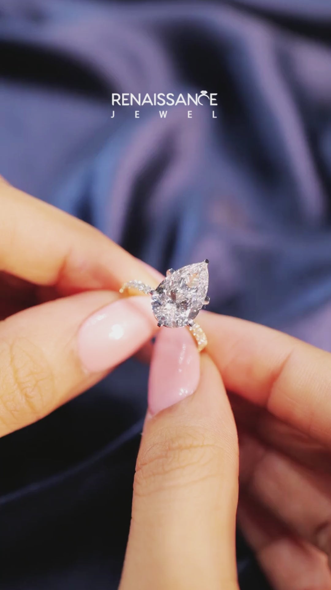 Yellow gold Pear Solitaire Diamond Pavé Band with Four-Prong Setting 5