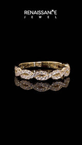 Yellow gold Round Diamond Twisted Eternity Band with Pavé and Shared Prong Setting