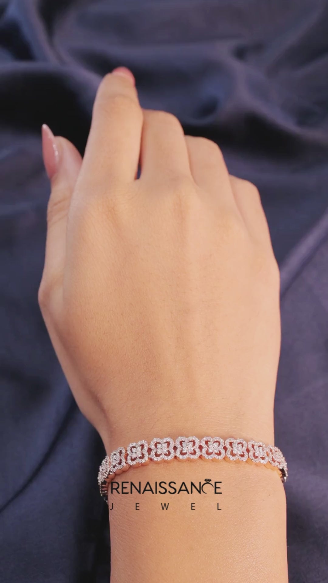 Rose gold Round Diamond Pavé Flower Motif Tennis Bracelet with Four-Prong Setting 2