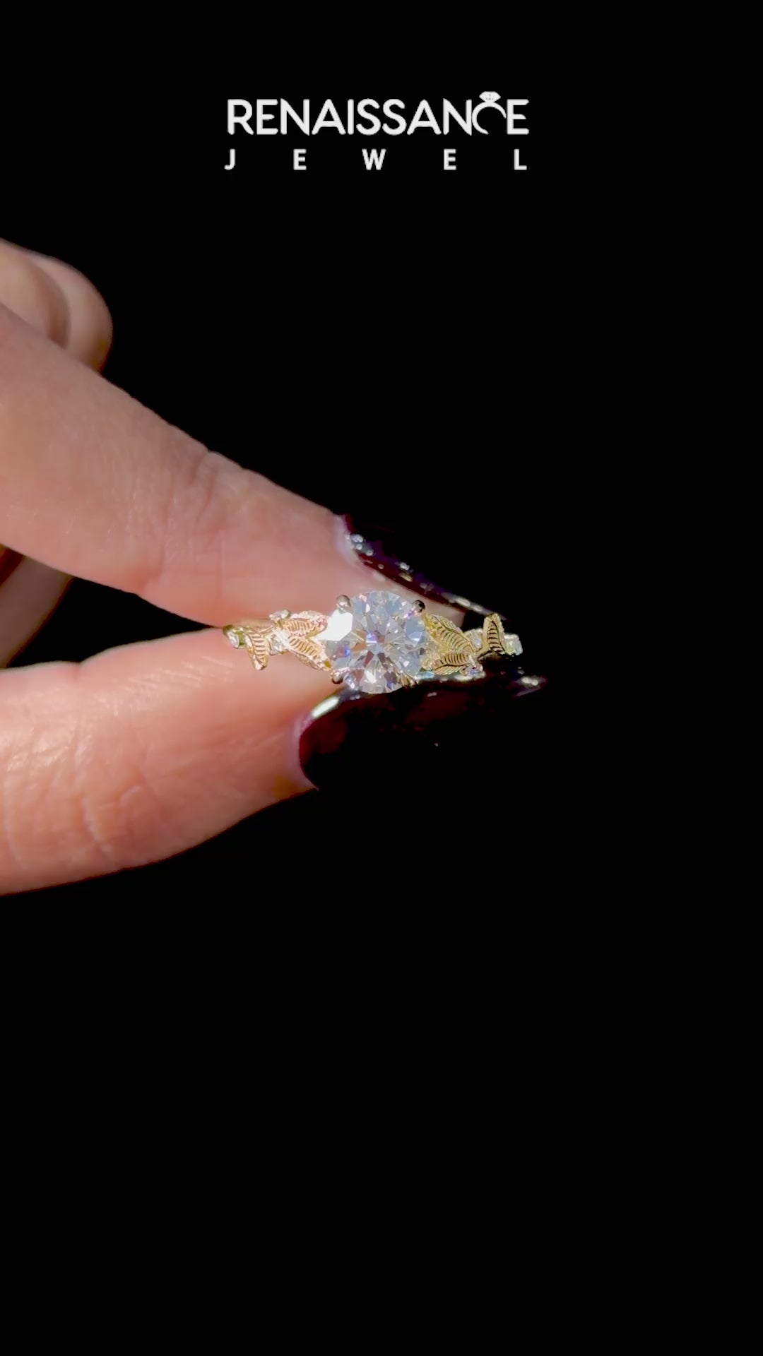 Yellow gold Round Brilliant Solitaire with Leaf Motif Band and Four-Prong Setting_6