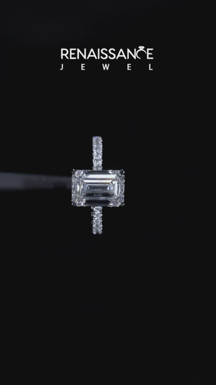 White gold Emerald Solitaire Diamond with Pavé Band and Four-Prong Setting 5