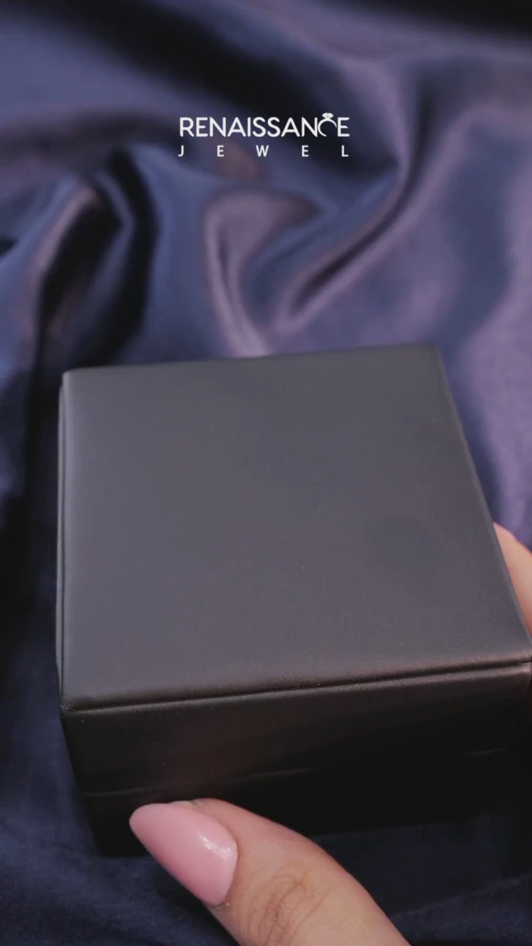 Yellow gold Oval Cut Solitaire Engagement Ring with Round Band and Four-Prong Setting 5