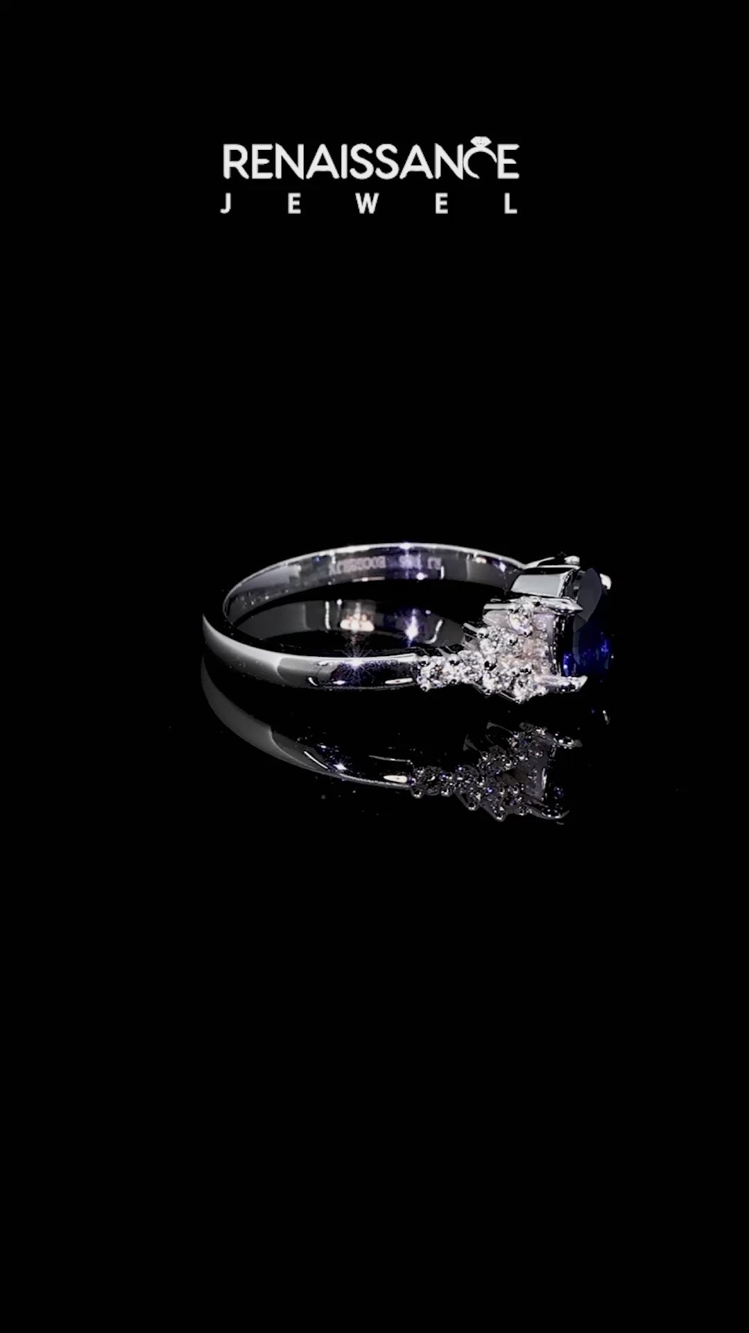 Silver Oval Cut Blue Sapphire Ring with Side Stones and Four-Prong Setting_15
