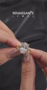 Yellow gold Pear Solitaire Twist Band with Pavé Accents and Four-Prong Setting