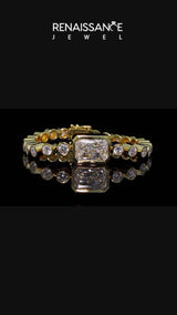 Yellow gold Bezel-Set Round Diamond Tennis Bracelet with Radiant Center Diamond