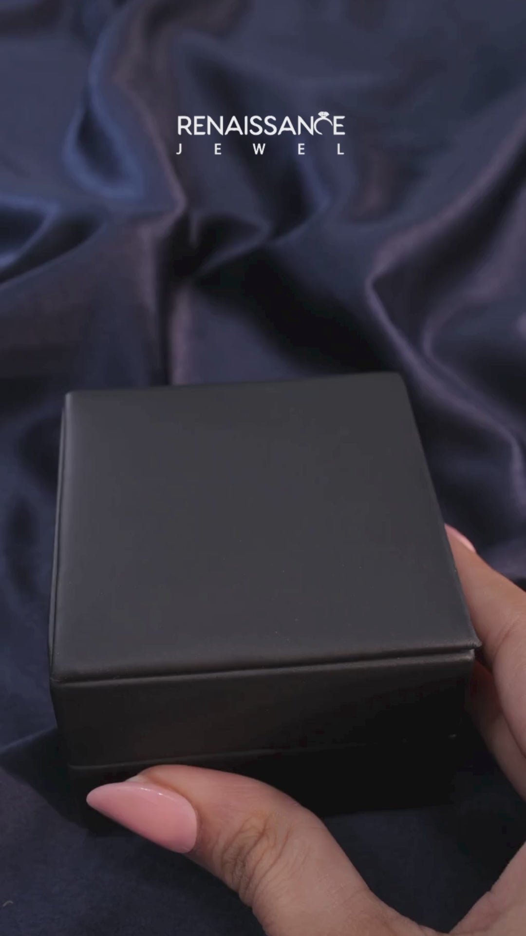 Silver Oval Solitaire Ring with Four-Prong Setting on a Classic Band 7