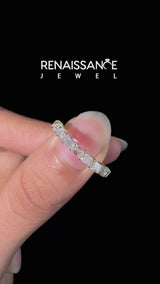 Yellow gold Emerald Cut Diamond Single Row Wedding Band