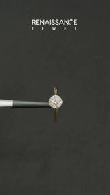 Yellow gold Round Cut Diamond Solitaire Ring with Flower Prong Setting and Classic Band