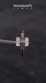 Yellow gold Oval Cut Solitaire Engagement Ring with Four-Prong Setting on a Classic Band